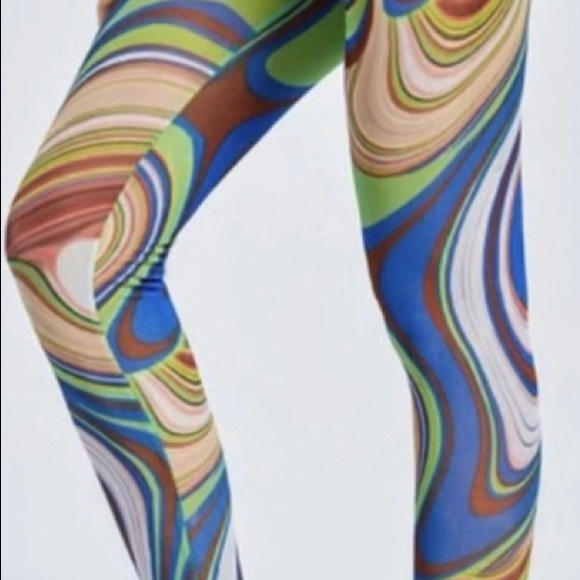 Swirls of color mesh leggings - Picture 7 of 8